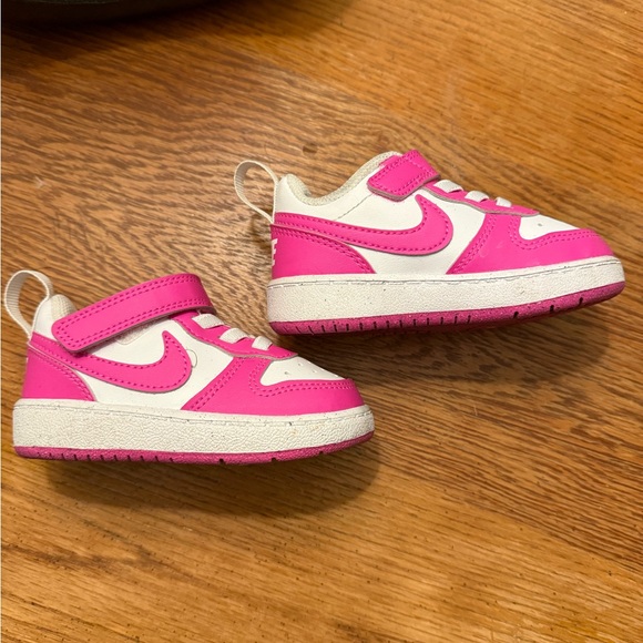 Nike Kids Sneakers in Pink and White court borough - Picture 3 of 5